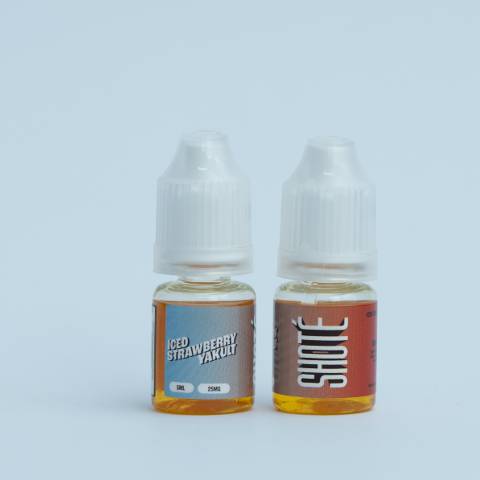 Shote Iced Strawberry Yakult Nicotine Salt 5ml